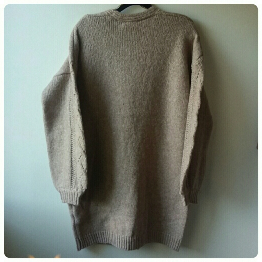 ONLY SMALL LEFT! CABLE KNIT CHUNKY MOCHA CARDIGAN! - Picture 6 of 6